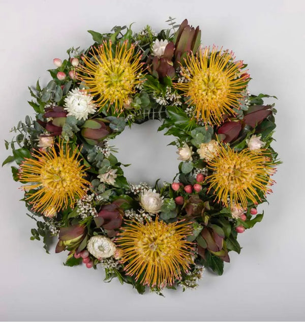 EVERLASTING TRIBUTE WREATH